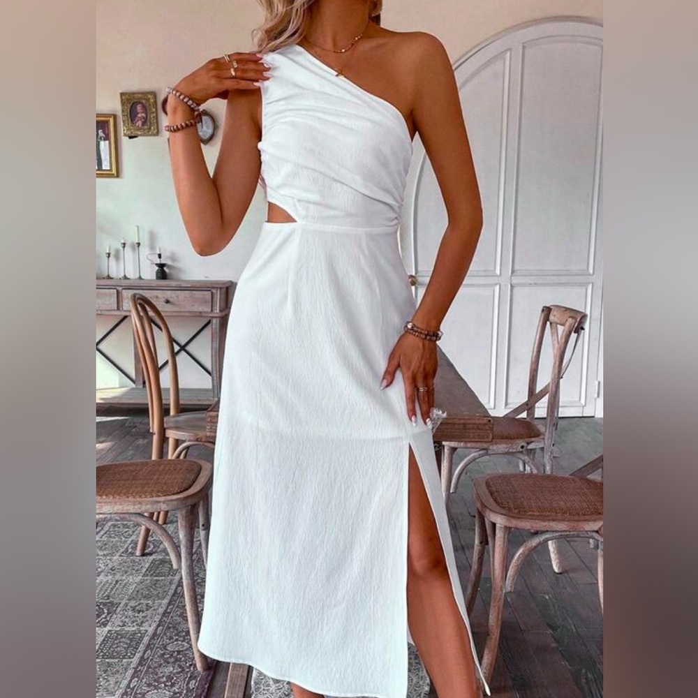 One shoulder white midi with leg slit